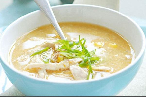 Thịt gà giúp trẻ tăng cân