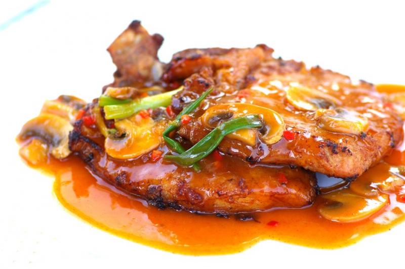 Thịt heo nướng sốt cam