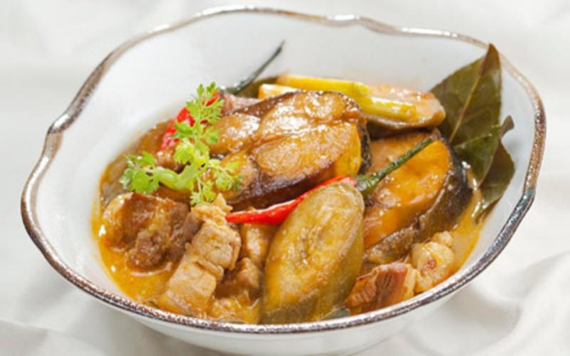 Thịt kho chuối xanh