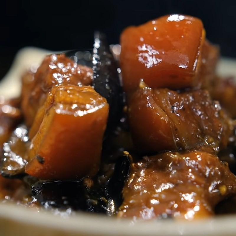 Thịt kho trám đen