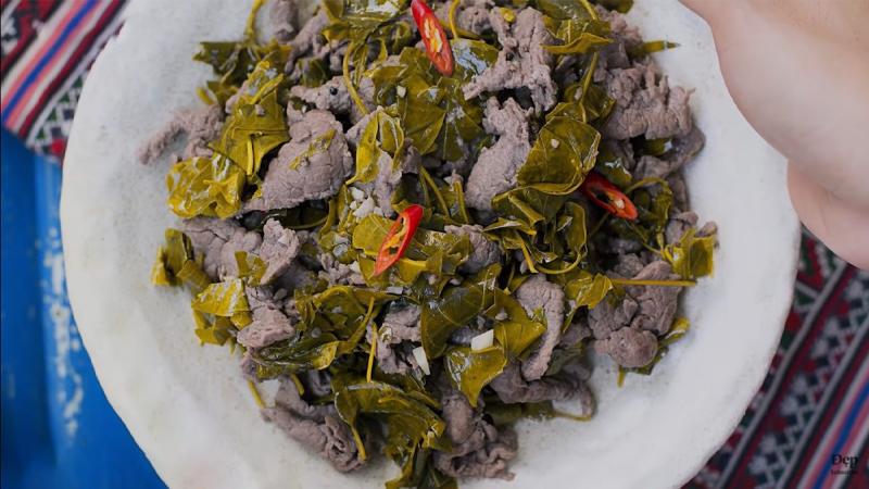 Thịt trâu nấu lá nồm