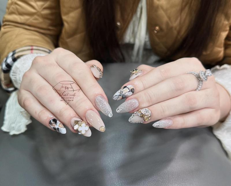 Thơ Nail