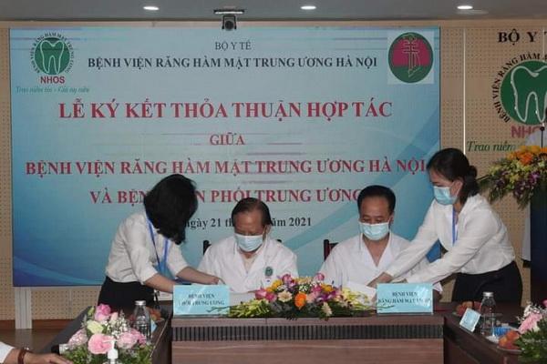 Lễ Ký kết giữa BV RHMTW HN và BV Phổi TW