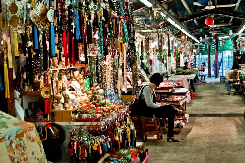 Thời gian mua hàng tốt nhất là thời điểm người ta sắp đóng cửa hoặc dọn hàng