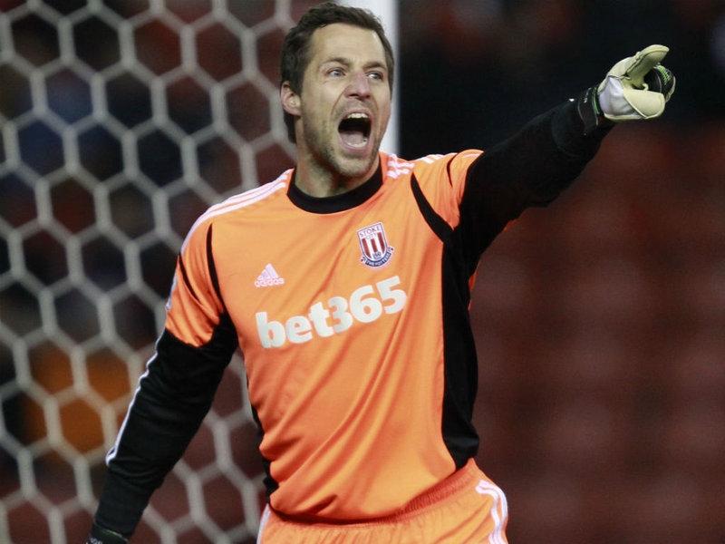 Sorensen từng bắt cho Stoke City