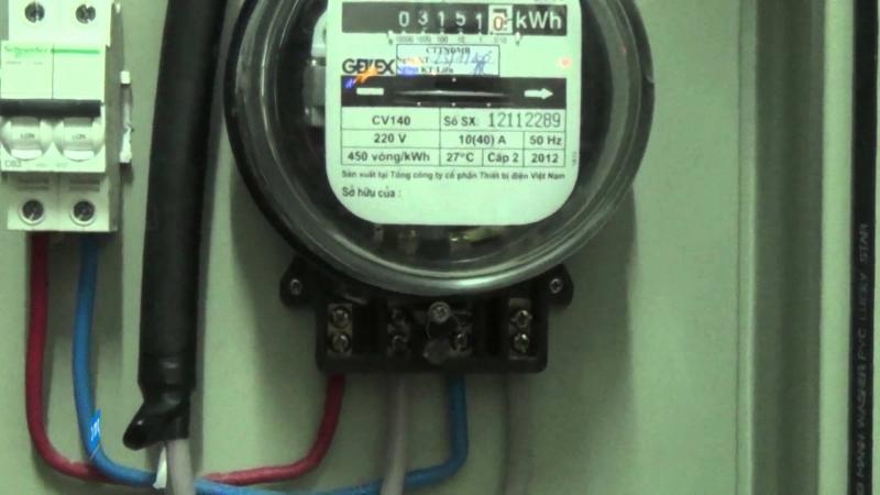 Xem xét kĩ đồng hồ điện nước
