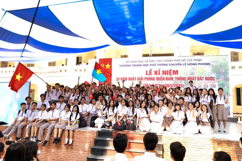 THPT chuyên Lê Hồng Phong