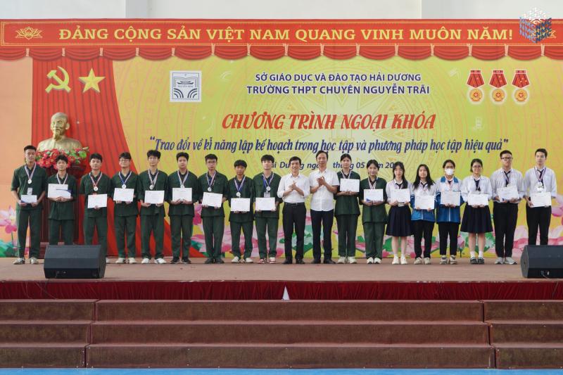 THPT chuyên Nguyễn Trãi (Hải Dương)