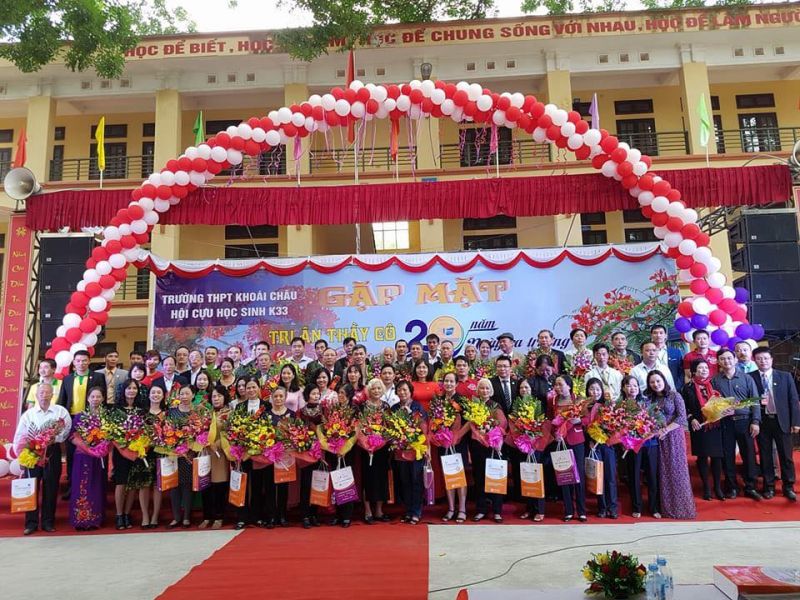 Nhiều học sinh của trường thành đạt trong các lĩnh vực, trở thành cán bộ lãnh đạo Đảng, Nhà nước, trở thành Anh hùng lực lượng vũ trang, giám đốc các công ti, các kĩ sư, bác sĩ, tiến sĩ… đã và đang cống hiến cho quê hương, đất nước.
