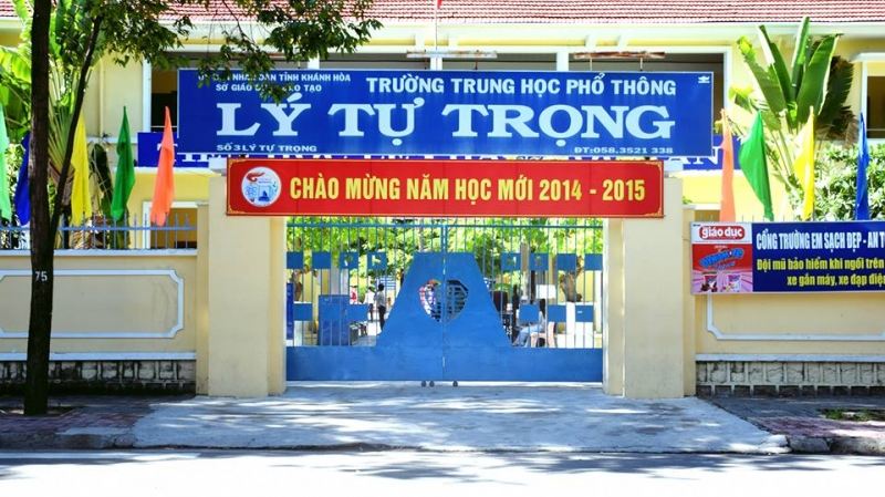 Trường THPT Lý Tự Trọng