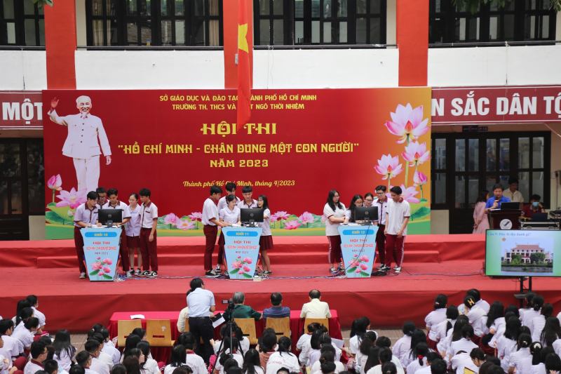 Giờ hoạt động ngoại khóa tại THPT Ngô Thời Nhiệm