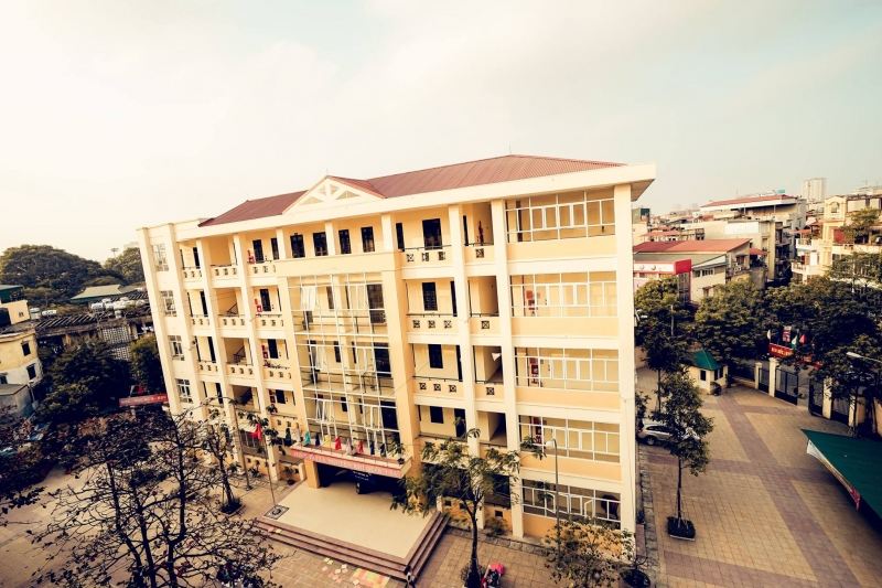 Trường THPT Thăng Long- Hà Nội.