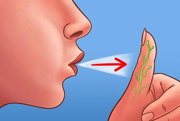 Giữ bình tĩnh bằng cách thổi vào ngón tay cái