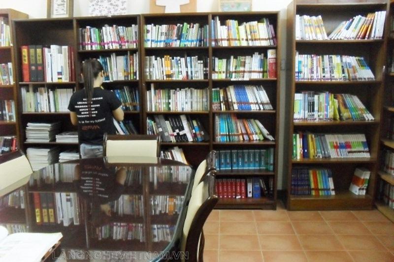 Không gian gần gũi, ấm cúng tại thư viện trung tâm văn hóa Hàn Quốc