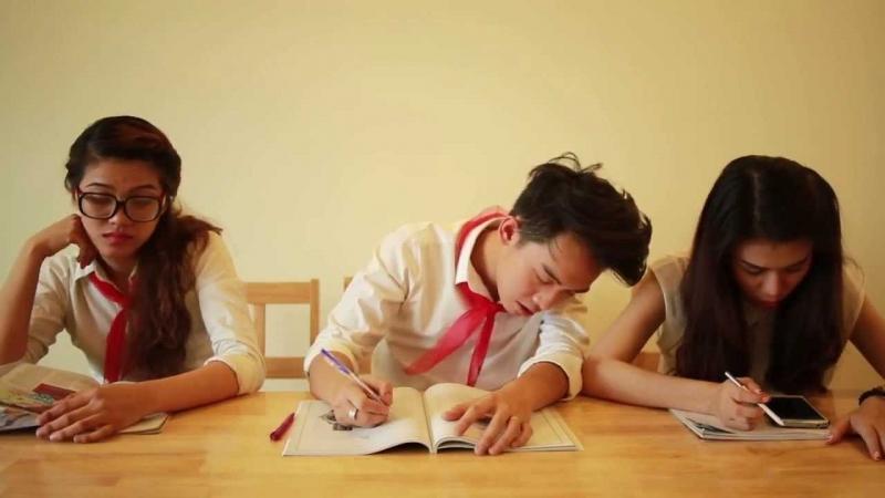 Hậu quả của việc thức khuya ôn bài là hôm sau ngủ bù khỏi thi luôn