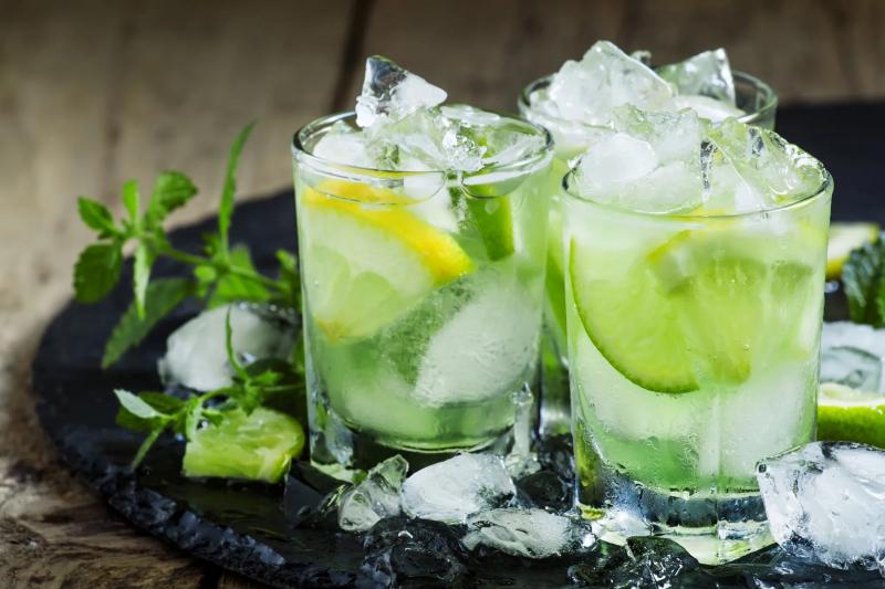 Thức uống quốc gia là Caipirinhas