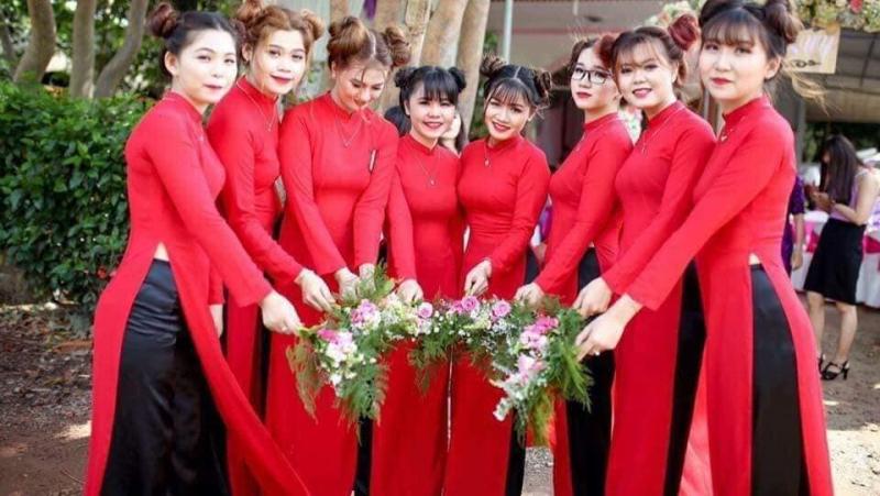 Thuê áo dài Linh Gia Le