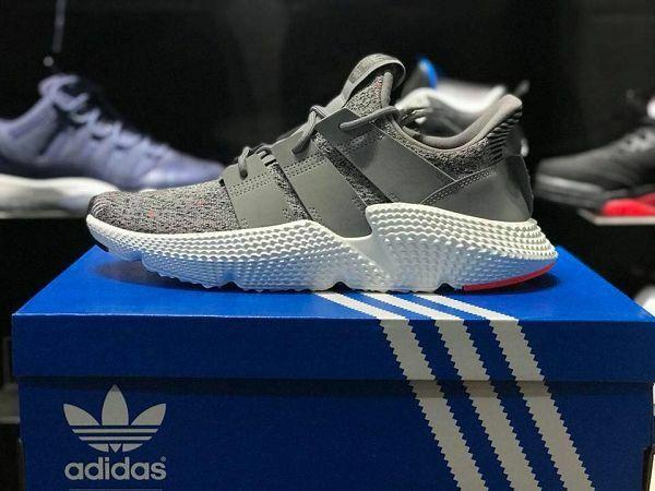 Thương hiệu Adidas