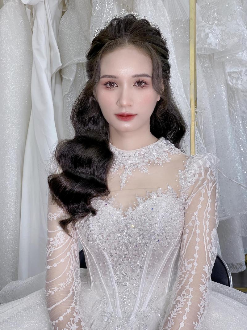 Thương Hoàng makeup
