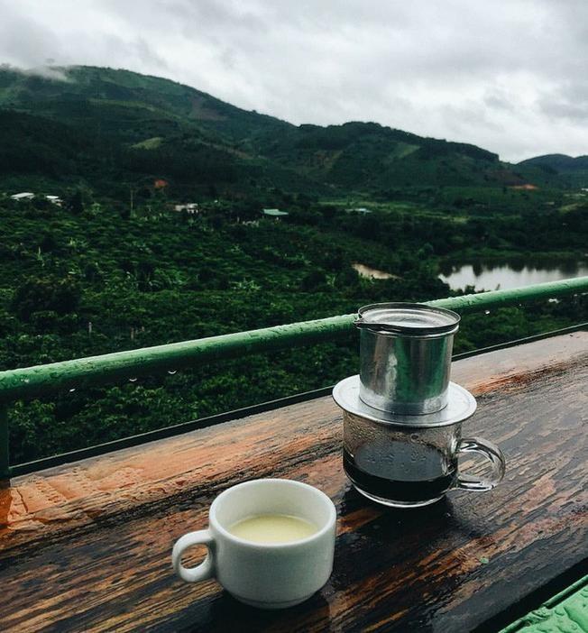 Thưởng thức ly cafe trong không gian tuyệt đẹp tại Đà Lạt
