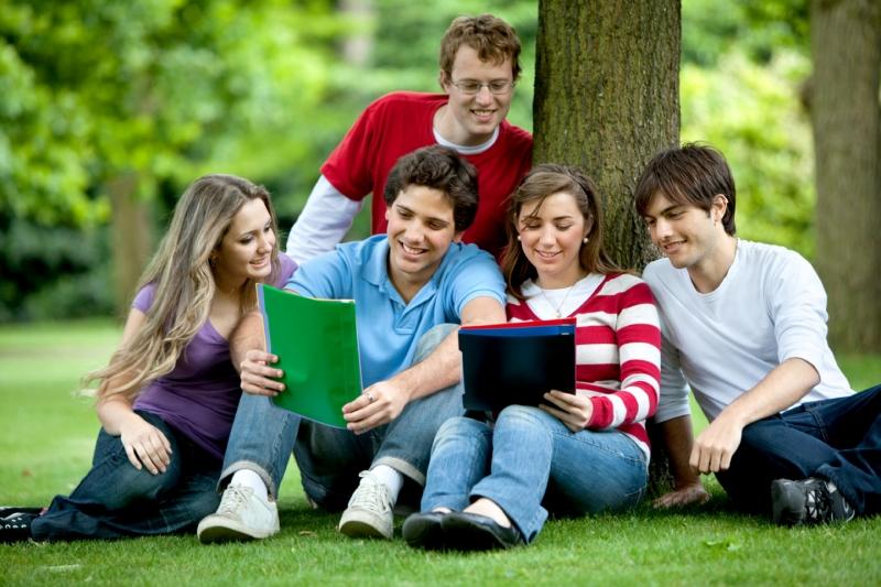 Hãy luôn giữ cho mình một tư thế thản nhiên, hãy xem ngoại ngữ là sự yêu thích thì mọi việc sẽ đơn giản hơn rất nhiều.