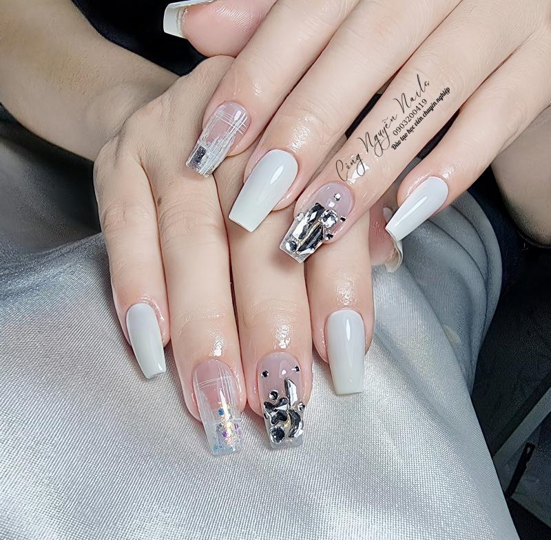Thụy Quế Nguyễn (Công Nguyễn's Nails)