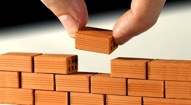 Học tiếng Anh cũng giống như việc xây nhà vậy
