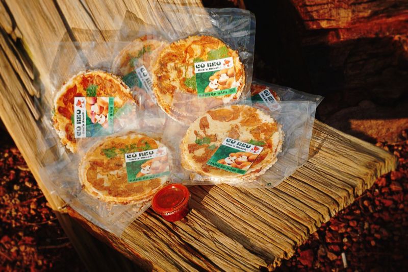 Tiệm bánh ép khô cô Heo