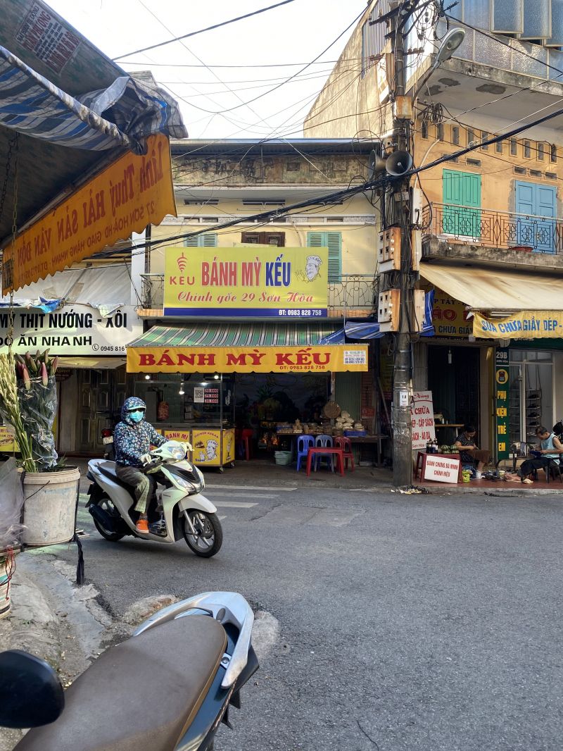 Tiệm Bánh Mì Kếu