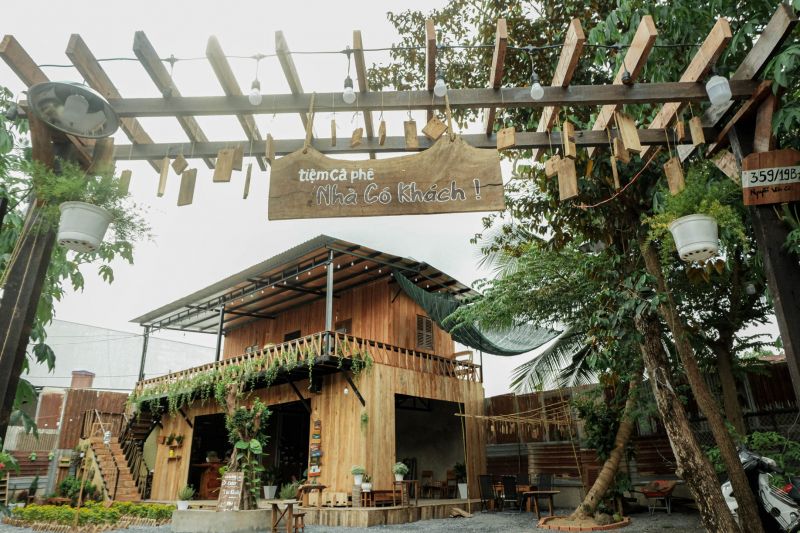 Tiệm Cà Phê Nhà Có Khách