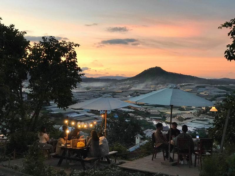 Tiệm cà phê Túi Mơ To