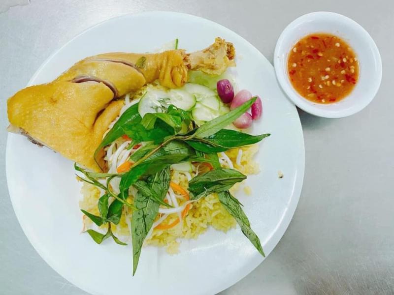 Tiệm Cơm Gà Tuyết Nhung