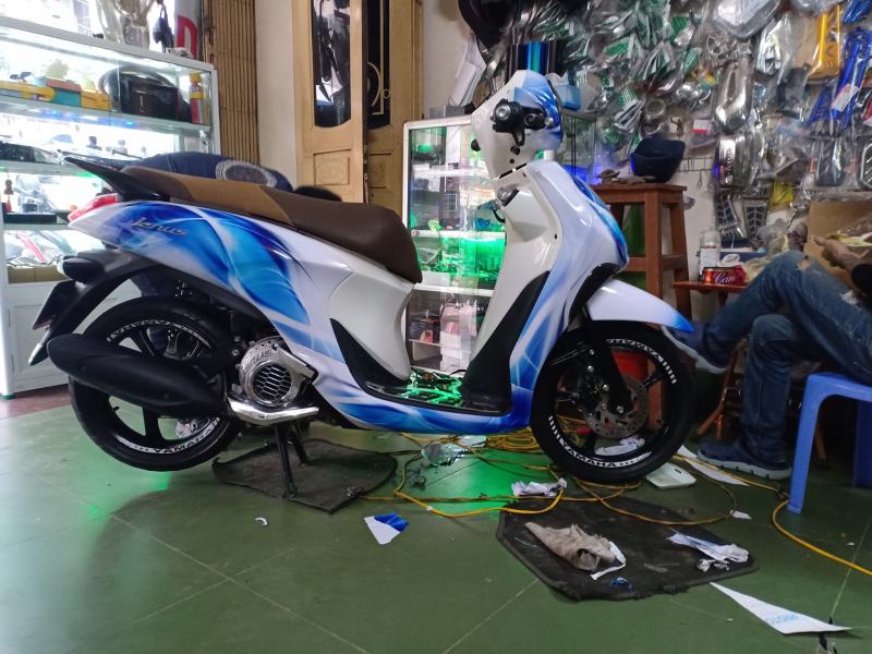Tiệm đồ chơi xe máy Mạnh Hùng