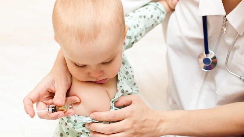 Tiêm ngừa phòng bệnh đủ liều, đúng lịch