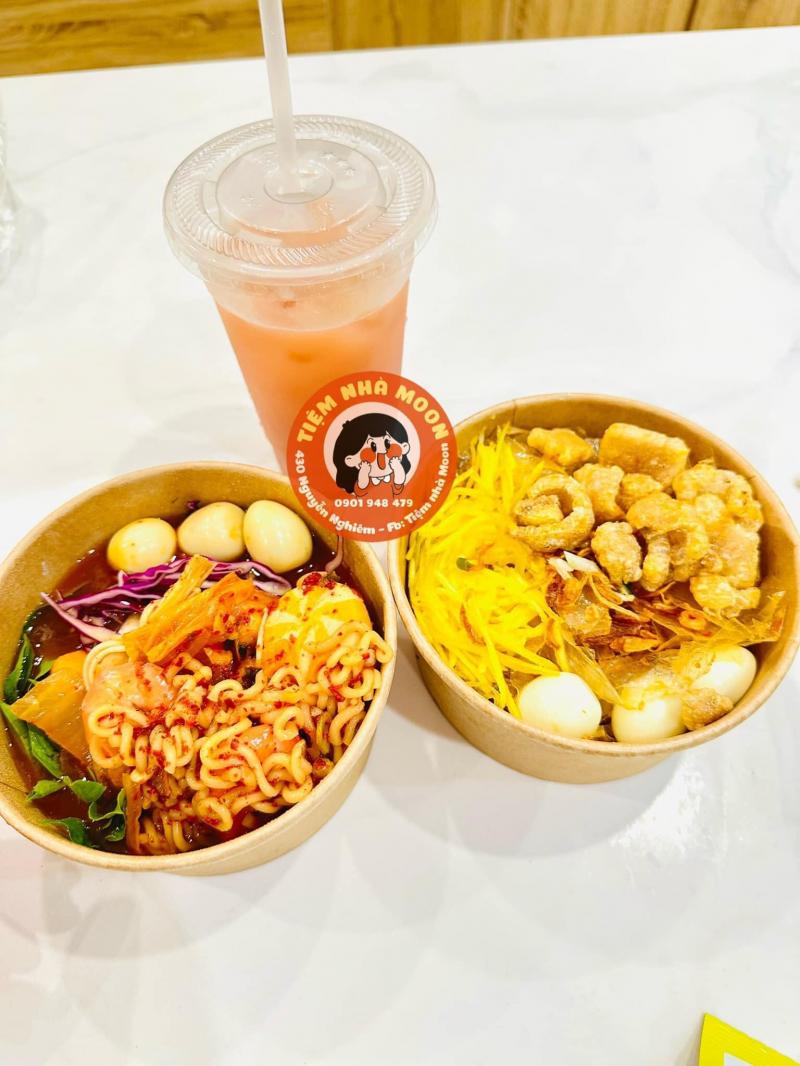 Tiệm Nhà Moon