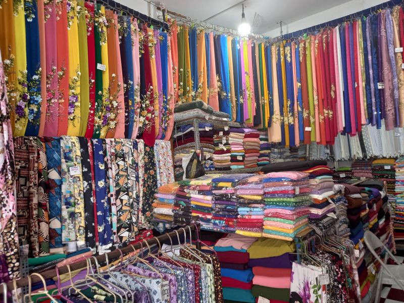 Tiệm vải Nga Tường