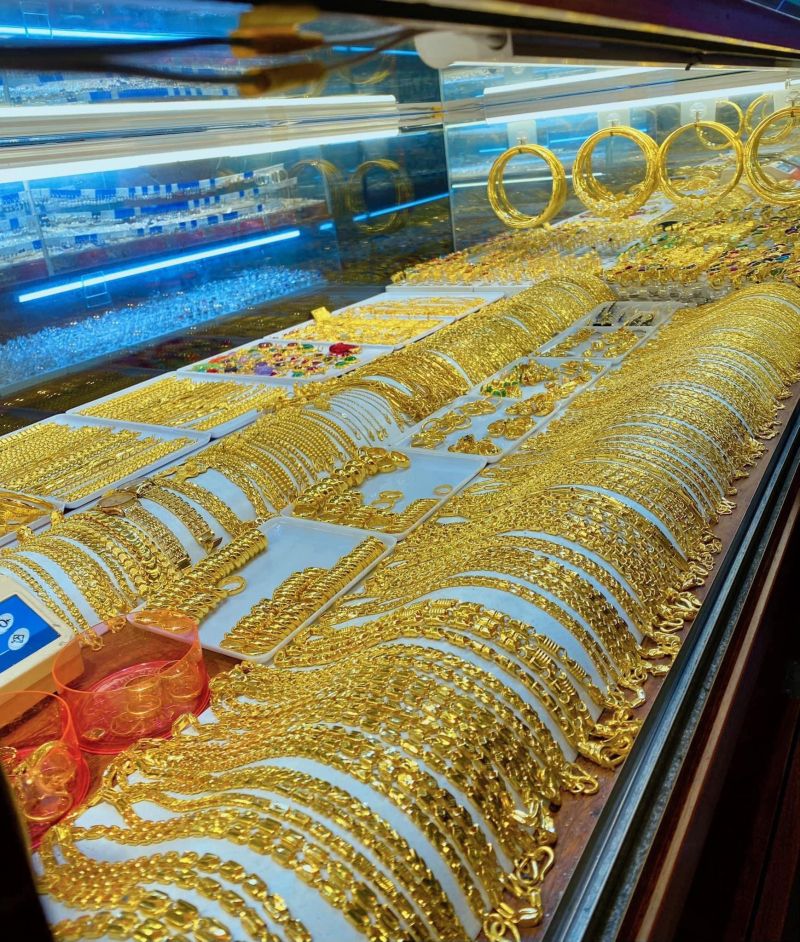 Tiệm vàng bạc Dũng Hương