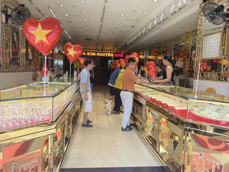 Tiệm vàng Hoa Kim Nguyên-Ánh