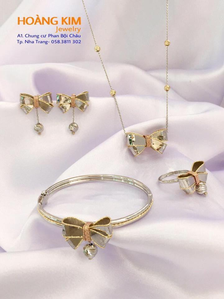 Tiệm vàng Hoàng Kim