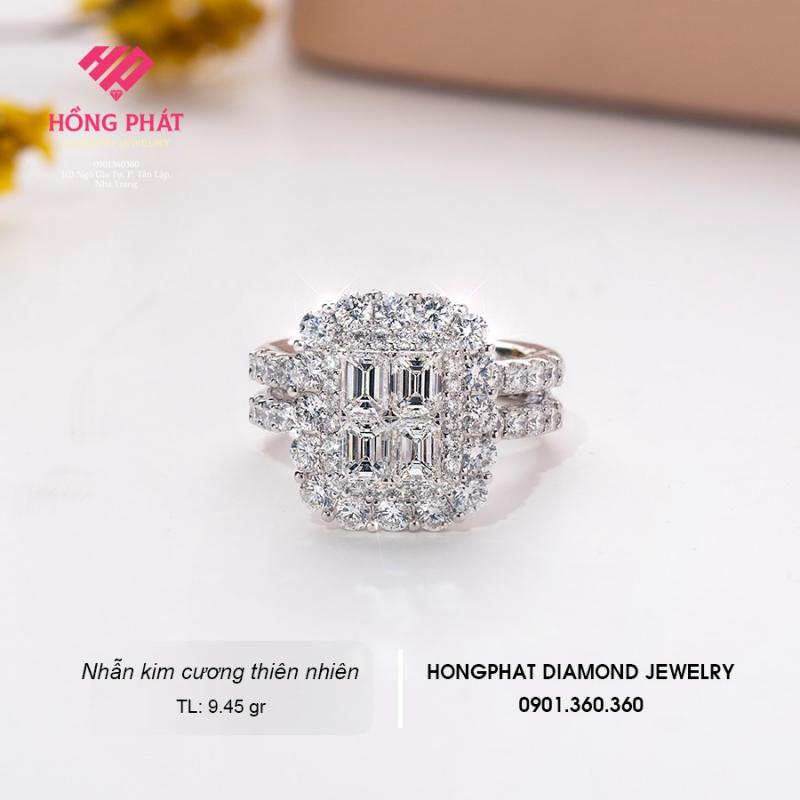 Tiệm vàng Hồng Phát