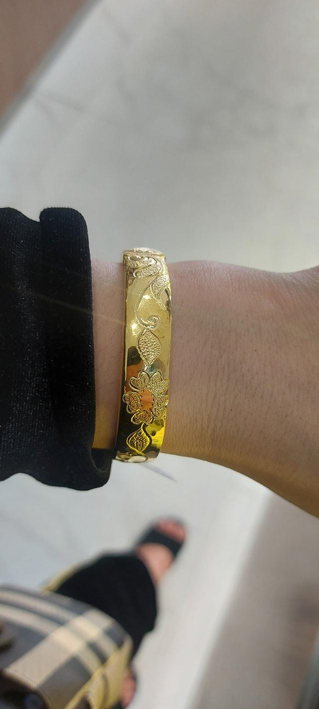 Tiệm vàng Hương Bình