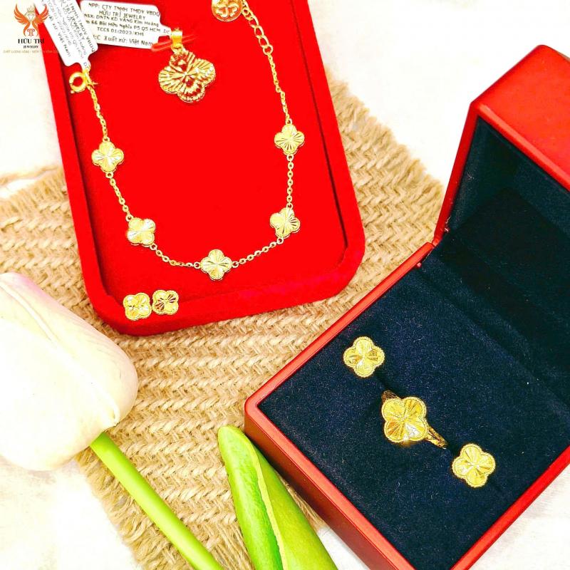 Tiệm Vàng Hữu Trí