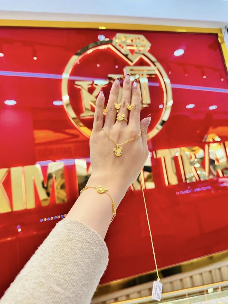 Tiệm vàng Kim Kim Trân