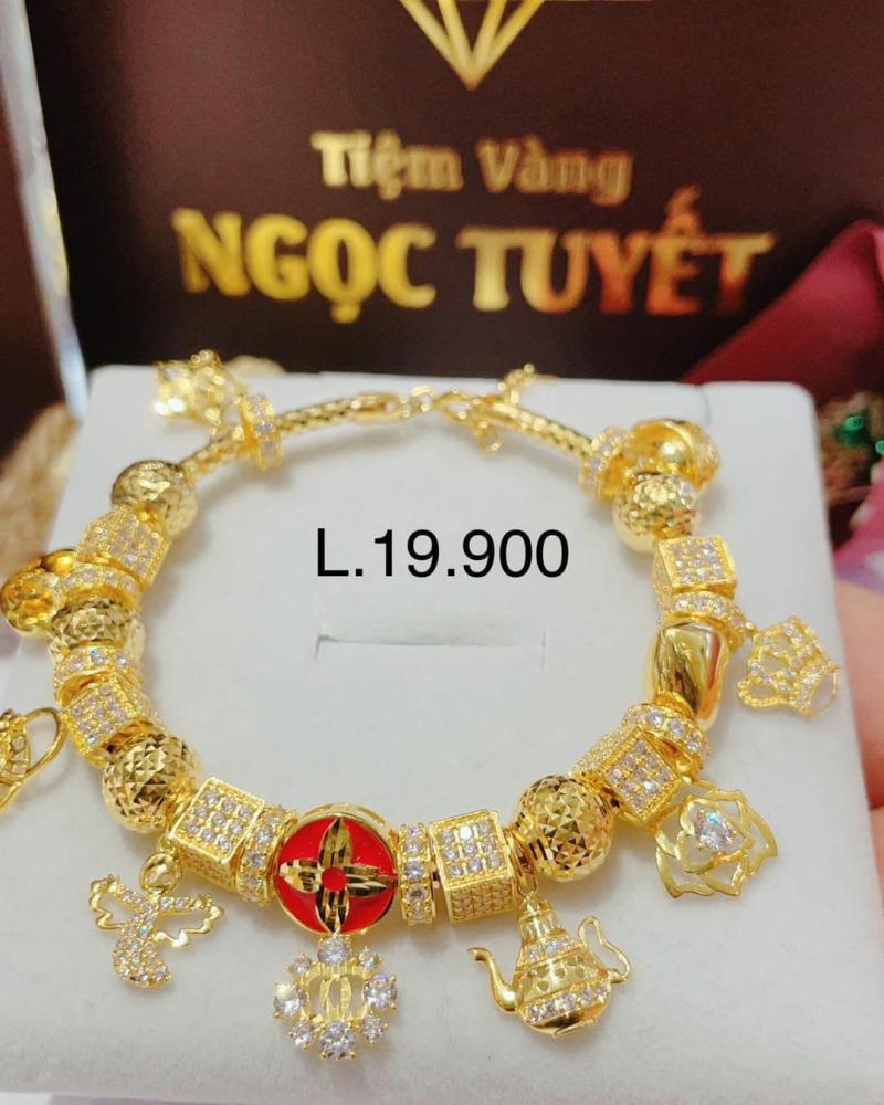 Tiệm vàng Ngọc Tuyết