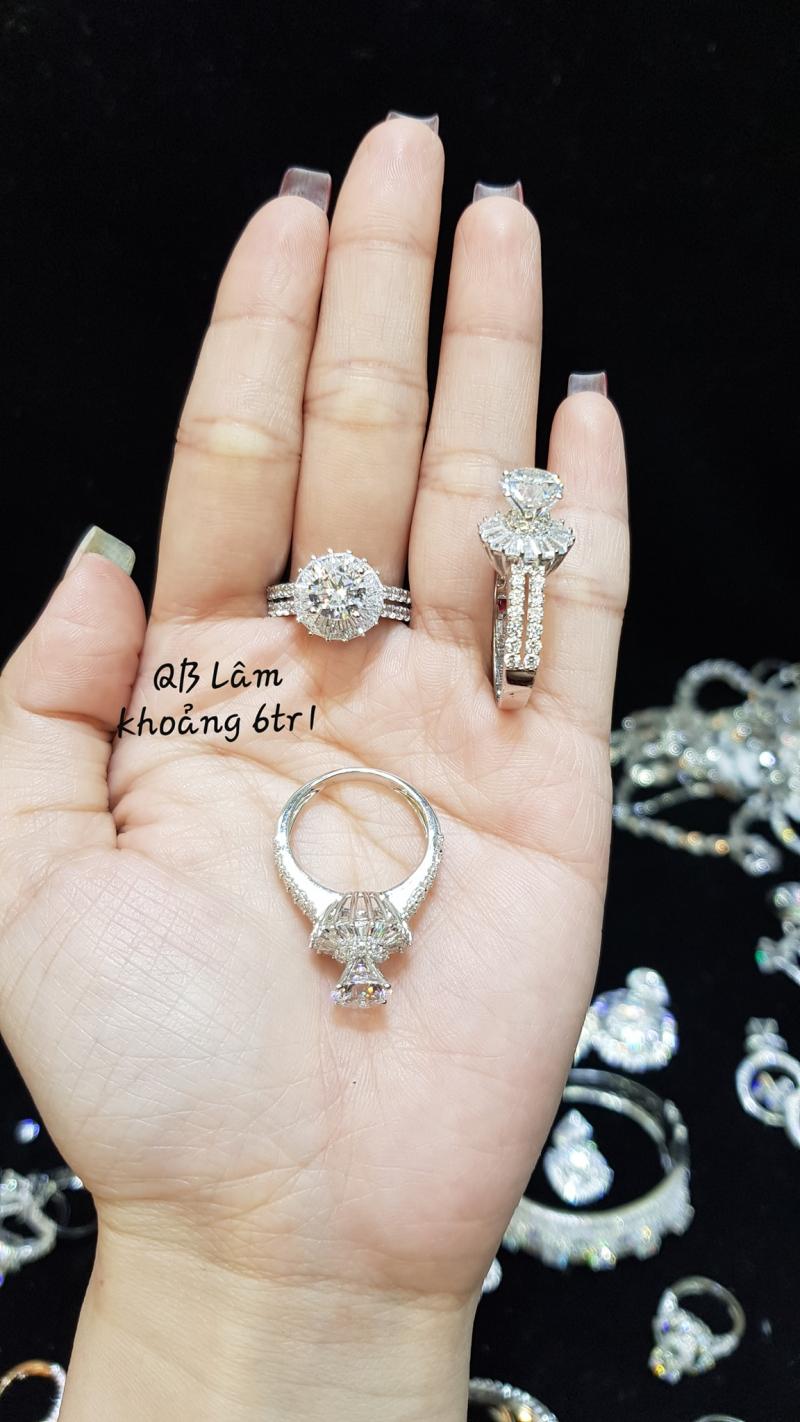 Tiệm vàng Quốc Bảo Lâm