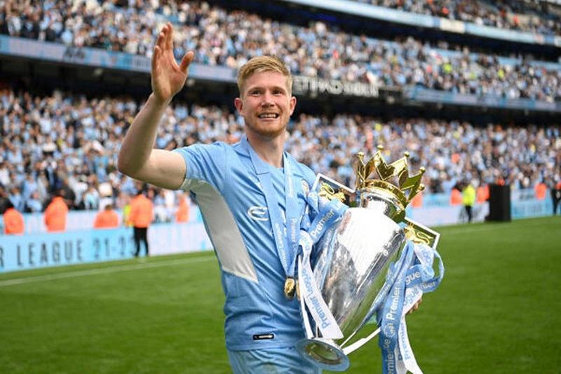 Tiền vệ: Kevin De Bruyne