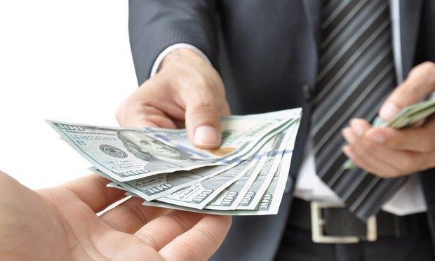 Dành ra một khoản tiền cho việc nghỉ hưu sau này