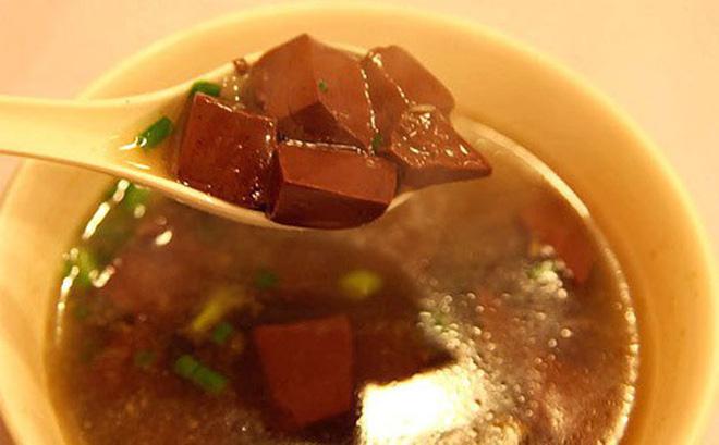 Tiết lợn một vị thuốc chống bụi bẩn
