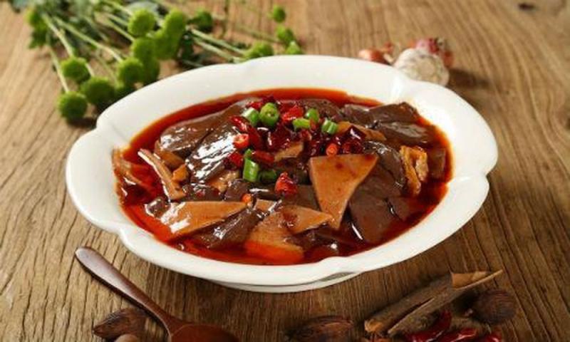 Tiết lợn một vị thuốc chống bụi bẩn