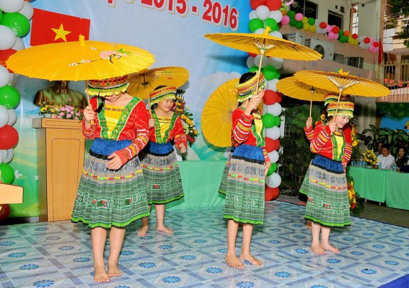 Tiết mục múa Cô Giáo Em là Hoa Ê Ban